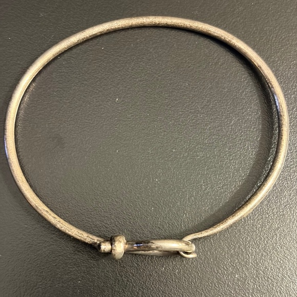 Solid 925 Sterling Silver Bangle Bracelet - Picture 2 of 2